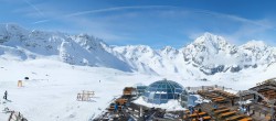Archiv Foto Webcam Skigebiet Sulden: Panoramakamera Madritschhütte 09:00