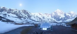 Archiv Foto Webcam Skigebiet Sulden: Panoramakamera Madritschhütte 03:00
