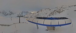 Archived image Webcam Sulden Ski Resort: Chair Lift Madritsch 07:00