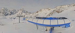 Archived image Webcam Sulden Ski Resort: Chair Lift Madritsch 09:00