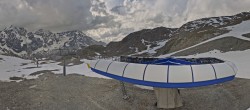 Archived image Webcam Sulden Ski Resort: Chair Lift Madritsch 17:00