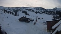 Archived image Webcam Planneralm: View Tauern House 07:00