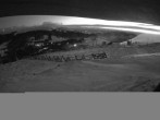 Archiv Foto Webcam Weinebene: Blick Hüttendorf 05:00