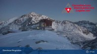 Archiv Foto Webcam Diavolezza: Berghaus und Bergstation 06:00