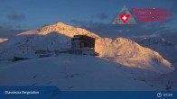 Archiv Foto Webcam Diavolezza: Berghaus und Bergstation 07:00