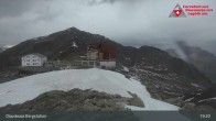 Archiv Foto Webcam Diavolezza: Berghaus und Bergstation 18:00