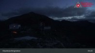 Archiv Foto Webcam Diavolezza: Berghaus und Bergstation 04:00