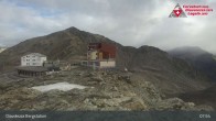 Archiv Foto Webcam Diavolezza: Berghaus und Bergstation 07:00