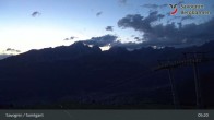 Archived image Webcam ski resort Savognin, mountain station "Panoramabahn" 04:00