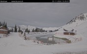 Archived image Webcam Engelberg: Lake Härzlisee & mountain restaurant Kräuterhütte 11:00