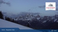 Archiv Foto Webcam 3 Zinnen Dolomiten: Sexten Bergstation Helm 00:00