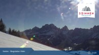 Archiv Foto Webcam 3 Zinnen Dolomiten: Sexten Bergstation Helm 12:00