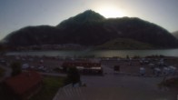 Archiv Foto Webcam Schöneben: Talstation der Bergbahn mit Blick auf Reschensee und Dorf Reschen 06:00