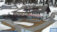 Archived image Webcam ski school meeting point 07:00