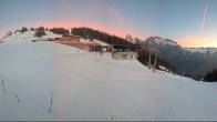 Archiv Foto Webcam Ladurns: Bergstation Kabinenbahn 06:00