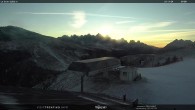 Archiv Foto Webcam Fassatal - Moena - Ankunft der Gondelbahn "Valbona le Cune" 07:00