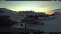 Archived image Webcam Fassatal - Moena - mountainstation of the gondola "Valbona le Cune" 07:00