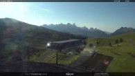 Archiv Foto Webcam Fassatal - Moena - Ankunft der Gondelbahn "Valbona le Cune" 07:00