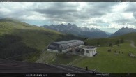 Archiv Foto Webcam Fassatal - Moena - Ankunft der Gondelbahn "Valbona le Cune" 13:00
