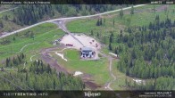 Archived image Webcam Fassatal - San Pelegrino - panorama view of the ski-piste and liftmachinery of the "San Pellegrino Pass" 07:00