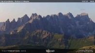 Archiv Foto Webcam Fassatal - San Pelegrino - Ankunft des Sesselliftes "Cavia-Col Margherita" 06:00