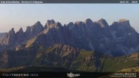 Archiv Foto Webcam Fassatal - San Pelegrino - Ankunft des Sesselliftes "Cavia-Col Margherita" 00:00
