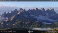 Archiv Foto Webcam Fassatal - San Pelegrino - Ankunft des Sesselliftes "Cavia-Col Margherita" 06:00