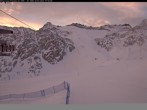 Archived image Webcam Panoramic view Presena Glacier 08:00