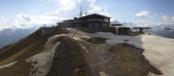 Archiv Foto Webcam Pinzolo: Panoramablick Doss del Sabion 17:00