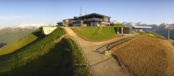 Archiv Foto Webcam Pinzolo: Panoramablick Doss del Sabion 05:00