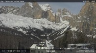 Archived image Webcam Pozza di Fassa - Torri del Vajolet 09:00