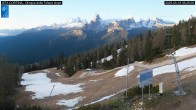Archived image Webcam Cortina d&#39;Ampezzo: World Cup slope from Rifugio Duca d&#39;Aosta 00:00