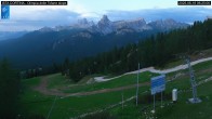 Archived image Webcam Cortina d&#39;Ampezzo: World Cup slope from Rifugio Duca d&#39;Aosta 05:00