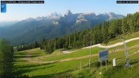 Archived image Webcam Cortina d&#39;Ampezzo: World Cup slope from Rifugio Duca d&#39;Aosta 06:00