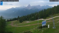 Archived image Webcam Cortina d&#39;Ampezzo: World Cup slope from Rifugio Duca d&#39;Aosta 06:00