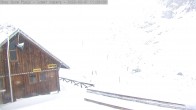 Archived image Webcam Ohau Snowfields - Daylodge 11:00
