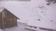 Archiv Foto Webcam Ohau Snowfields: Blick auf die Skihütte 17:00