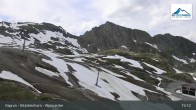 Archived image Webcam Kitzsteinhorn Kaprun: Alpine Centre 14:00