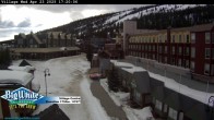 Archived image Webcam Big White Ski Resort Kids Center 16:00