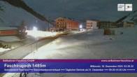 Archived image Webcam Faschina Pass, base station "Stafelalpbahn" 01:00