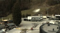 Archiv Foto Webcam Almenwelt Lofer: Blick auf die Talstation der Almbahn 1 11:00