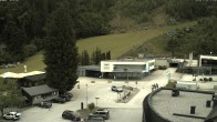 Archiv Foto Webcam Almenwelt Lofer: Blick auf die Talstation der Almbahn 1 15:00