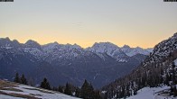 Archiv Foto Webcam Almenwelt Lofer: Blick nach Osten zu den Berchtesgadener Alpen 06:00