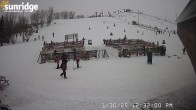 Archiv Foto Webcam Sunridge Bunny Hill - Blick vom Chalet im Tal 11:00