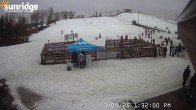 Archiv Foto Webcam Sunridge Bunny Hill - Blick vom Chalet im Tal 12:00