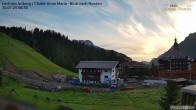 Archiv Foto Webcam Lech am Arlberg: Ausblick Chalet Anna Maria zur Piste 05:00