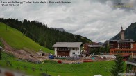 Archiv Foto Webcam Lech am Arlberg: Ausblick Chalet Anna Maria zur Piste 13:00