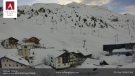 Archiv Foto Webcam Hotel Arlberghaus in Zürs mit Blick auf den Weltcuphang 07:00