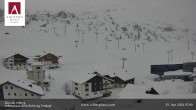 Archiv Foto Webcam Hotel Arlberghaus in Zürs mit Blick auf den Weltcuphang 06:00
