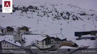 Archived image Webcam Hotel Arlberghaus at Zürs 05:00